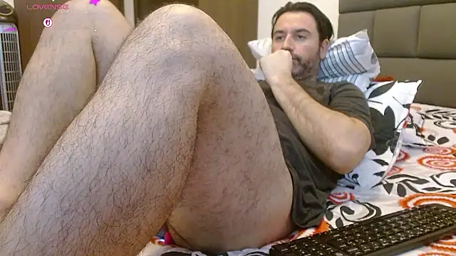 Snapshot of rodrher81 chatting on January 15, 2026, 4:33 pm rodrher81 online show from January 15, 2026, 4:33 pm