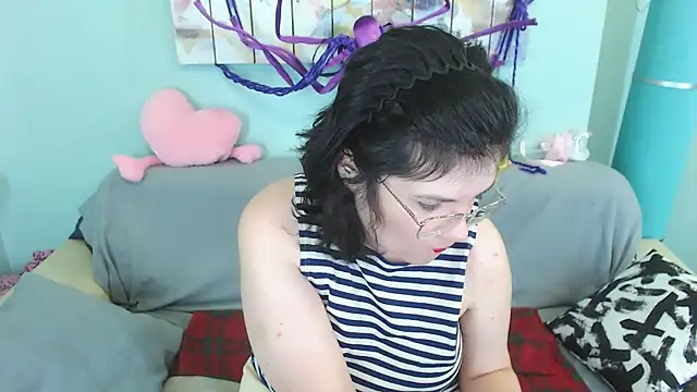 EverlyRays online show from December 13, 2024, 8:20 am