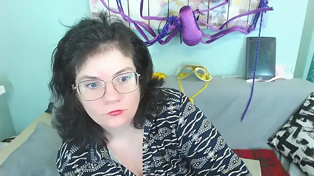 EverlyRays online show from December 23, 2024, 8:36 pm