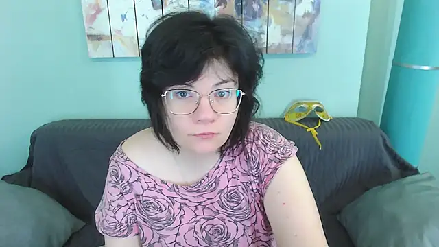 EverlyRays online show from February 14, 2025, 7:49 am