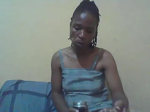 Smillie prety online show from November 19, 2025, 4:51 pm