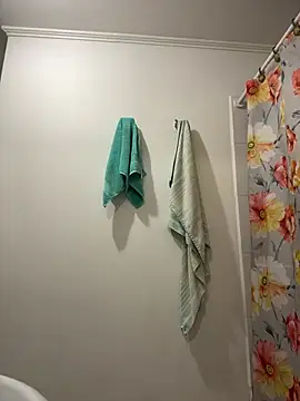 paula232 online show from December 13, 2024, 10:23 pm