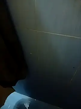 Niaikkk online show from November 13, 2025, 11:03 pm