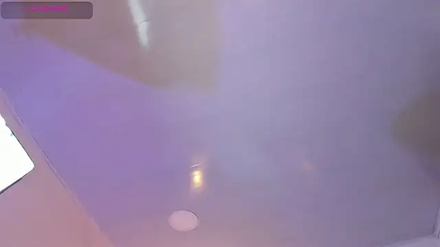 Snapshot of MartinaBianchi chatting on February 12, 2025, 1:27 pm MartinaBianchi online show from February 12, 2025, 1:27 pm