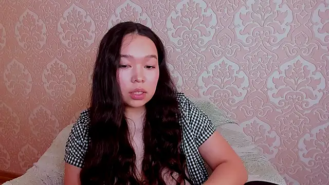 Snapshot of Kris_top_Lee chatting on April 14, 2026, 8:42 am Kris top Lee online show from April 14, 2026, 8:42 am