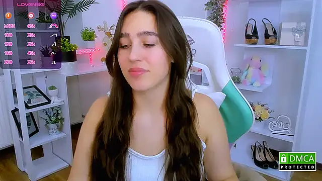  Eliizabeth  online show from December 13, 2025, 9:31 pm