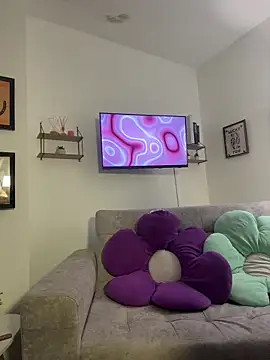 tati reyess online show from June 6, 2026, 10:53 am
