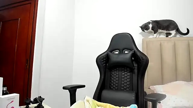 Chloemiller89 online show from November 13, 2025, 12:42 am