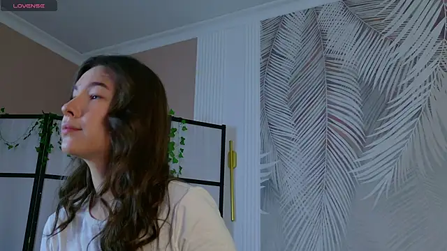 Marie Diaze online show from June 18, 2026, 5:08 am