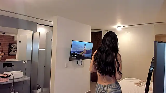 GarciaMilu online show from November 4, 2025, 11:15 pm