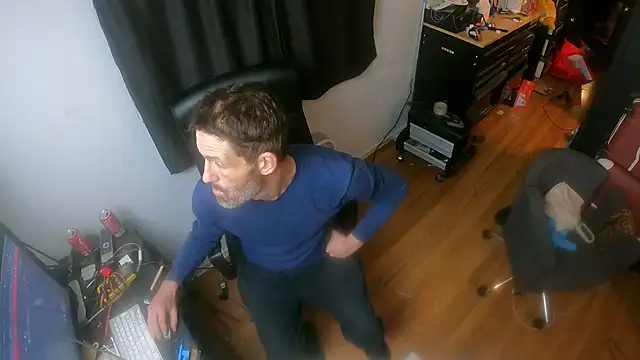 Snapshot of leanjamesdean chatting on January 12, 2026, 4:18 am leanjamesdean online show from January 12, 2026, 4:18 am