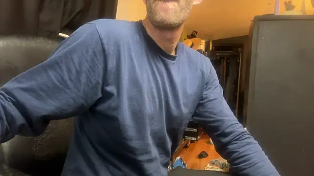 leanjamesdean online show from April 25, 2026, 5:32 am