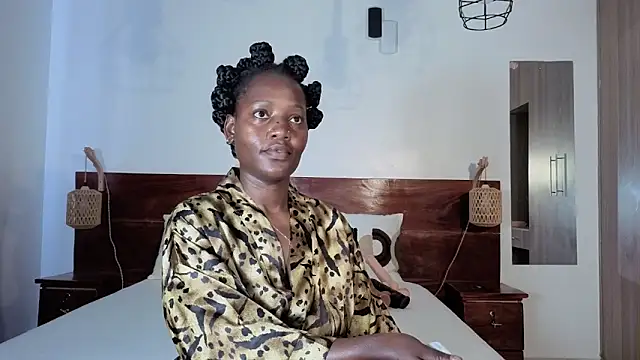 Snapshot of Elegant_Ebony chatting on March 31, 2026, 7:42 am Elegant Ebony online show from March 31, 2026, 7:42 am