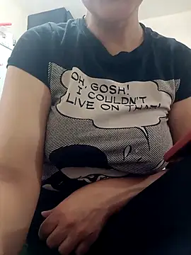 Snapshot of lolo890 chatting on October 21, 2025, 2:51 pm lolo890 online show from October 21, 2025, 2:51 pm