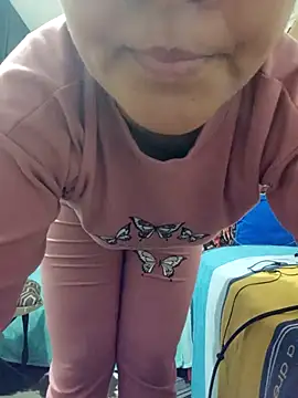 Snapshot of lolo890 chatting on November 8, 2025, 2:17 pm lolo890 online show from November 8, 2025, 2:17 pm