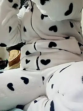 Snapshot of lolo890 chatting on December 4, 2025, 9:23 pm lolo890 online show from December 4, 2025, 9:23 pm