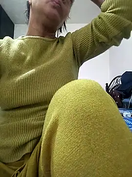 lolo890 online show from February 18, 2026, 1:40 pm