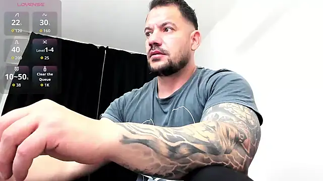 musclemonster31 online show from November 29, 2025, 6:38 am