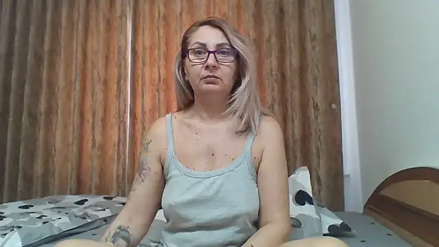 PussyEvely online show from March 14, 2025, 7:04 am