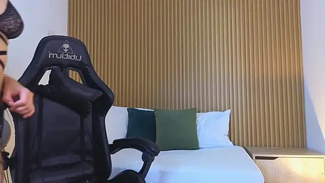 riley sierra online show from February 12, 2025, 7:24 pm