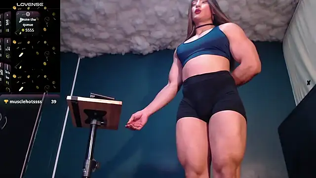 Layla miss online show from September 10, 2025, 12:21 am