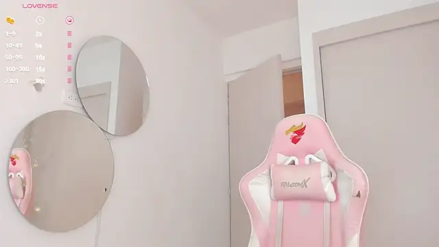 mia yourmommy online show from March 21, 2025, 1:56 am