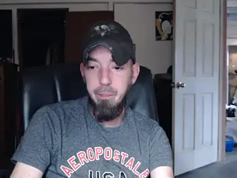 pensguy30 online show from December 1, 2024, 7:36 pm