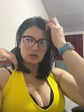 adriana71 online show from September 17, 2025, 8:43 pm