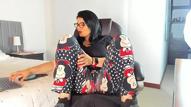 adriana71 online show from December 3, 2025, 3:14 am