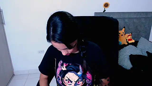 diana  34 online show from May 22, 2026, 11:21 pm