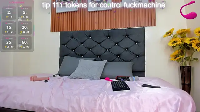 Snapshot of Cristale69 chatting on November 29, 2025, 3:20 am Cristale69 online show from November 29, 2025, 3:20 am