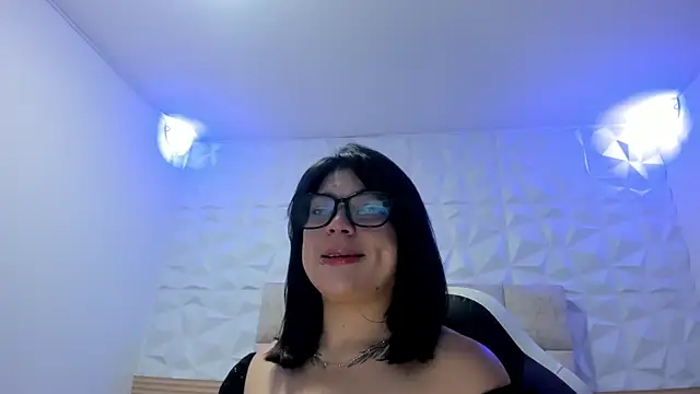 PauletteJ online show from April 1, 2026, 11:33 am