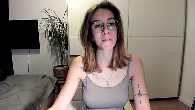 DesireMore90 online show from January 28, 2025, 4:41 pm