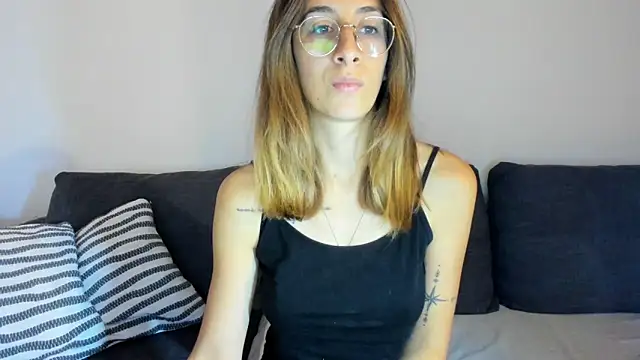 DesireMore90 online show from October 2, 2025, 6:37 pm