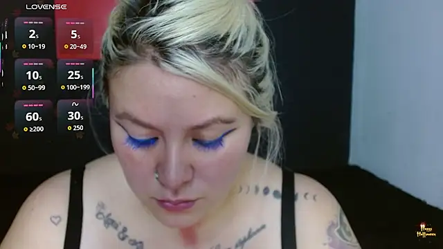 Snapshot of miley_jensen chatting on October 24, 2025, 9:44 pm miley jensen online show from October 24, 2025, 9:44 pm