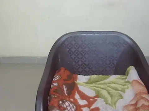 Snapshot of Lusty_Wife1 chatting on December 5, 2024, 10:44 am Lusty Wife1 online show from December 5, 2024, 10:44 am