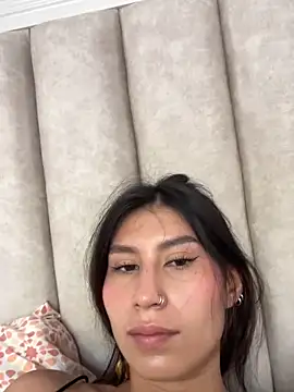 Snapshot of emily_villamil chatting on December 15, 2024, 6:26 pm emily villamil online show from December 15, 2024, 6:26 pm
