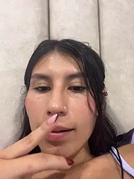 Snapshot of emily_villamil chatting on January 20, 2025, 10:48 pm emily villamil online show from January 20, 2025, 10:48 pm