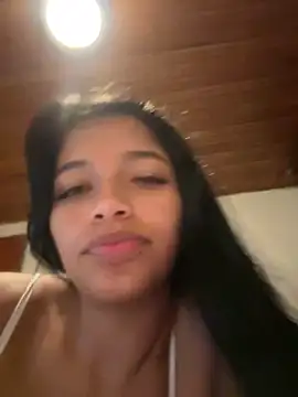 Snapshot of AgathaGeorgiou chatting on January 17, 2025, 12:42 am AgathaGeorgiou online show from January 17, 2025, 12:42 am