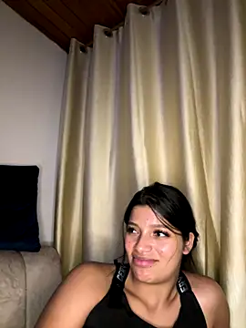 Snapshot of AgathaGeorgiou chatting on September 12, 2025, 11:04 pm AgathaGeorgiou online show from September 12, 2025, 11:04 pm