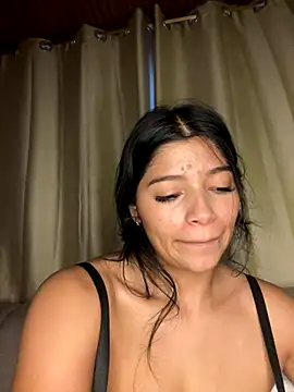 Snapshot of AgathaGeorgiou chatting on November 28, 2025, 10:23 pm AgathaGeorgiou online show from November 28, 2025, 10:23 pm