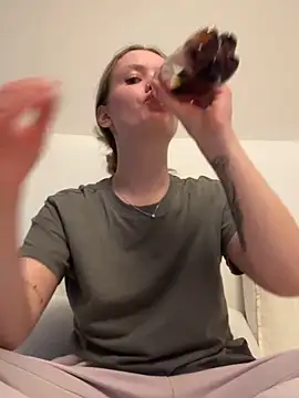 mariemelissah online show from March 12, 2025, 6:11 pm