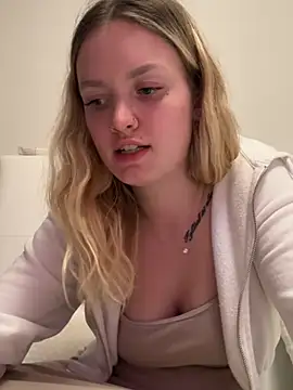 mariemelissah online show from March 14, 2025, 4:19 pm