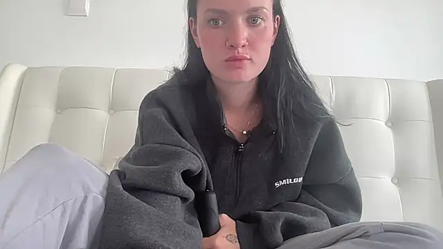 mariemelissah online show from December 5, 2025, 12:14 pm