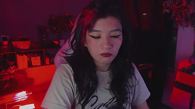 annie walker6 online show from November 25, 2025, 3:17 am