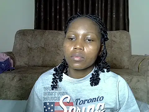 Snapshot of AurelAda chatting on November 4, 2025, 11:15 pm AurelAda online show from November 4, 2025, 11:15 pm