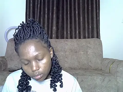 Snapshot of AurelAda chatting on November 28, 2025, 1:30 am AurelAda online show from November 28, 2025, 1:30 am