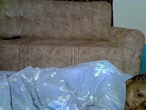 Snapshot of AurelAda chatting on December 4, 2025, 11:46 pm AurelAda online show from December 4, 2025, 11:46 pm