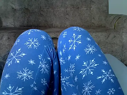 Snapshot of AurelAda chatting on February 11, 2026, 11:54 pm AurelAda online show from February 11, 2026, 11:54 pm