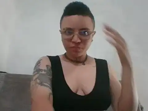 Snapshot of EdenJupiter chatting on March 17, 2025, 10:17 pm EdenJupiter online show from March 17, 2025, 10:17 pm